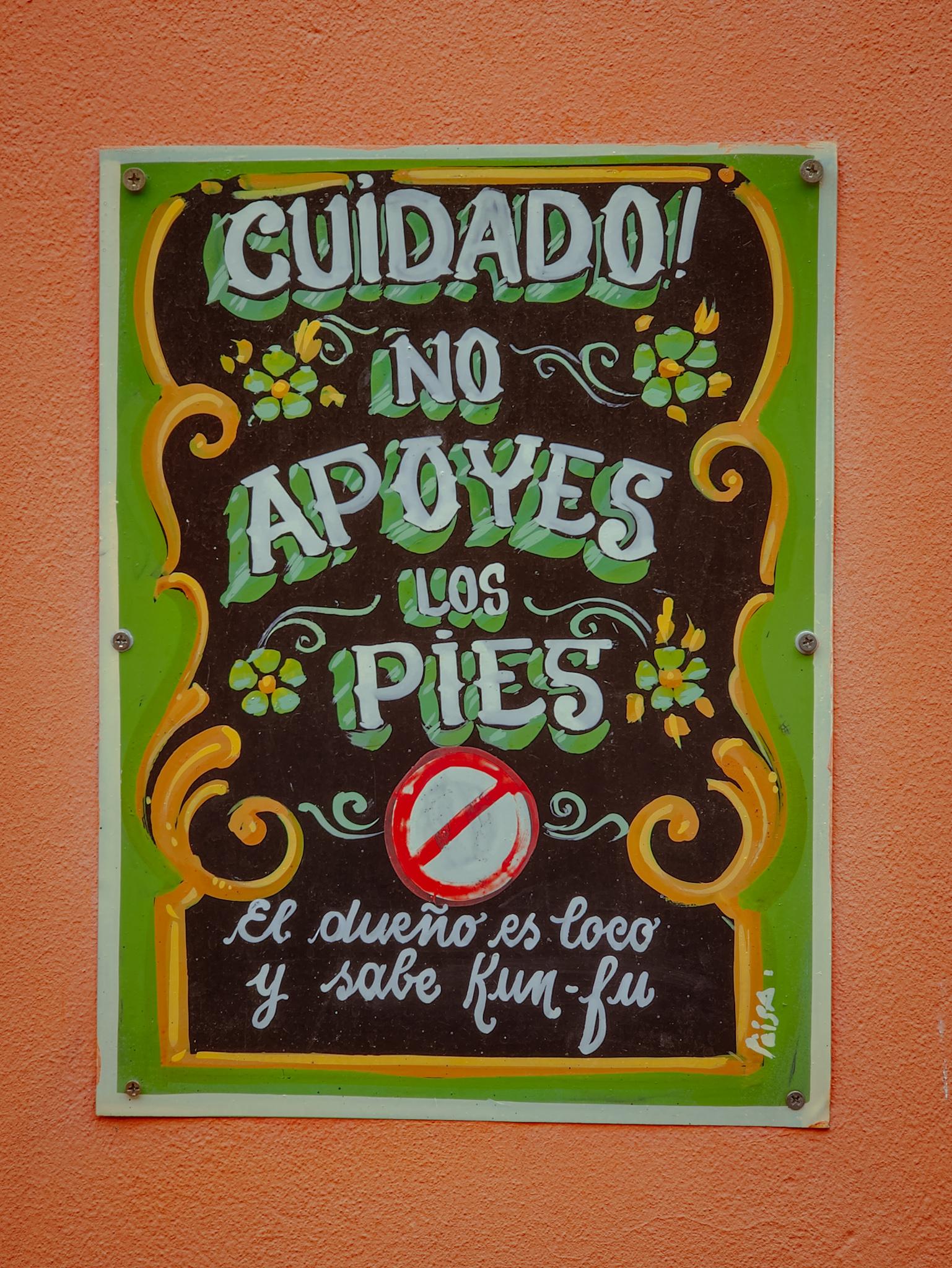 Cuidado no apoyes los pies Cuidado no apoyes los pies